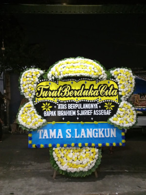 Papan Bunga Duka di Mbulmu Yalma
