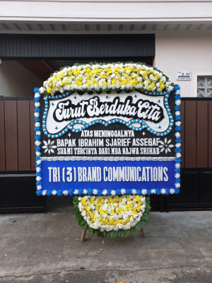 Papan Bunga Duka di Mbulmu Yalma